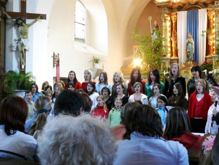 Jarní koncert pěveckého sboru Ostrováček ve Zvoli