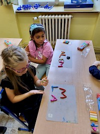 1.B - první měsíc je za námi