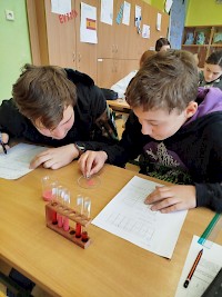 Objevujeme tajemství krevních skupin